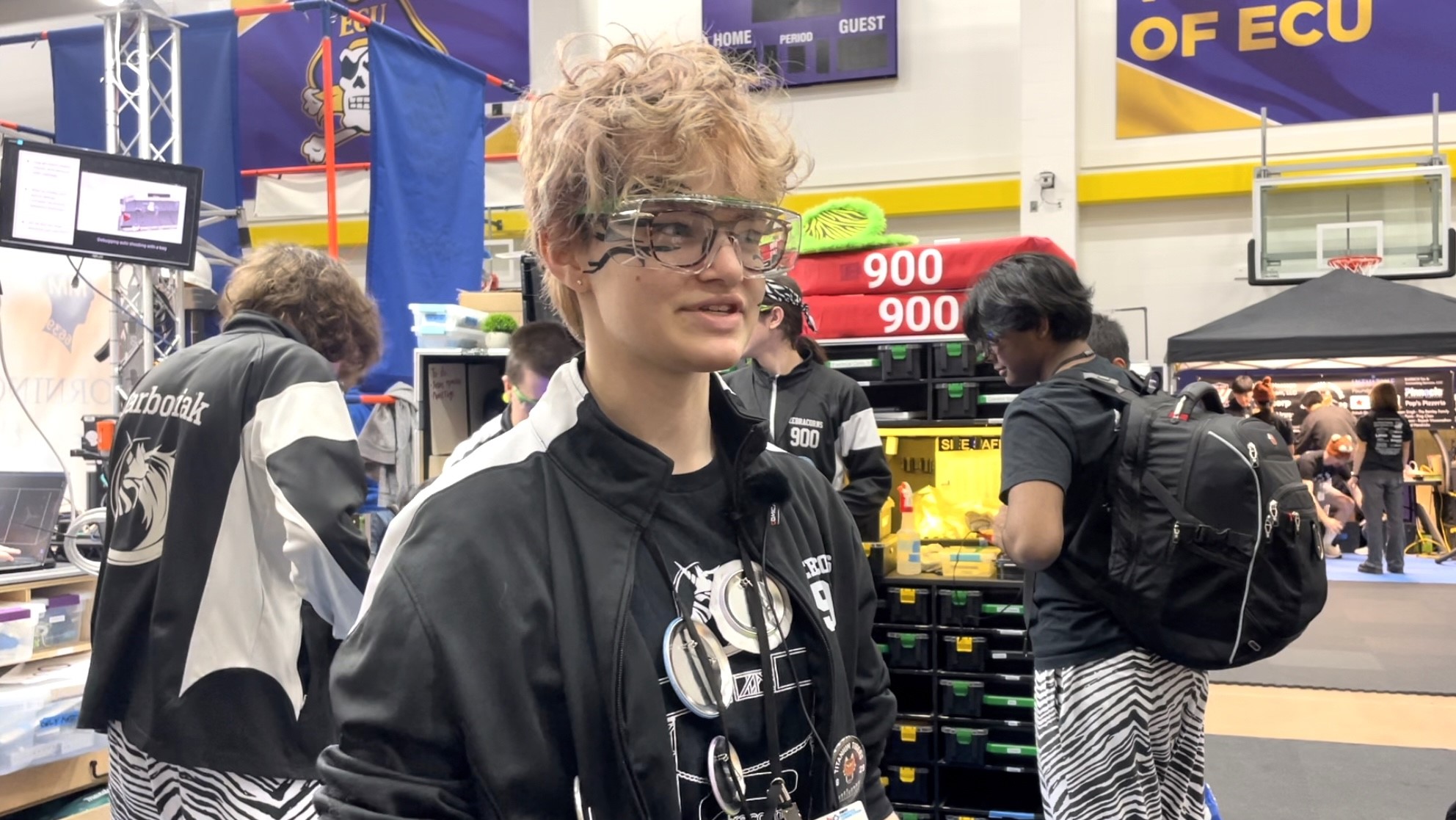 Zebracorns FRC 900 of NCSSM Compete at FIRST North Carolina District State Championship // Day 1