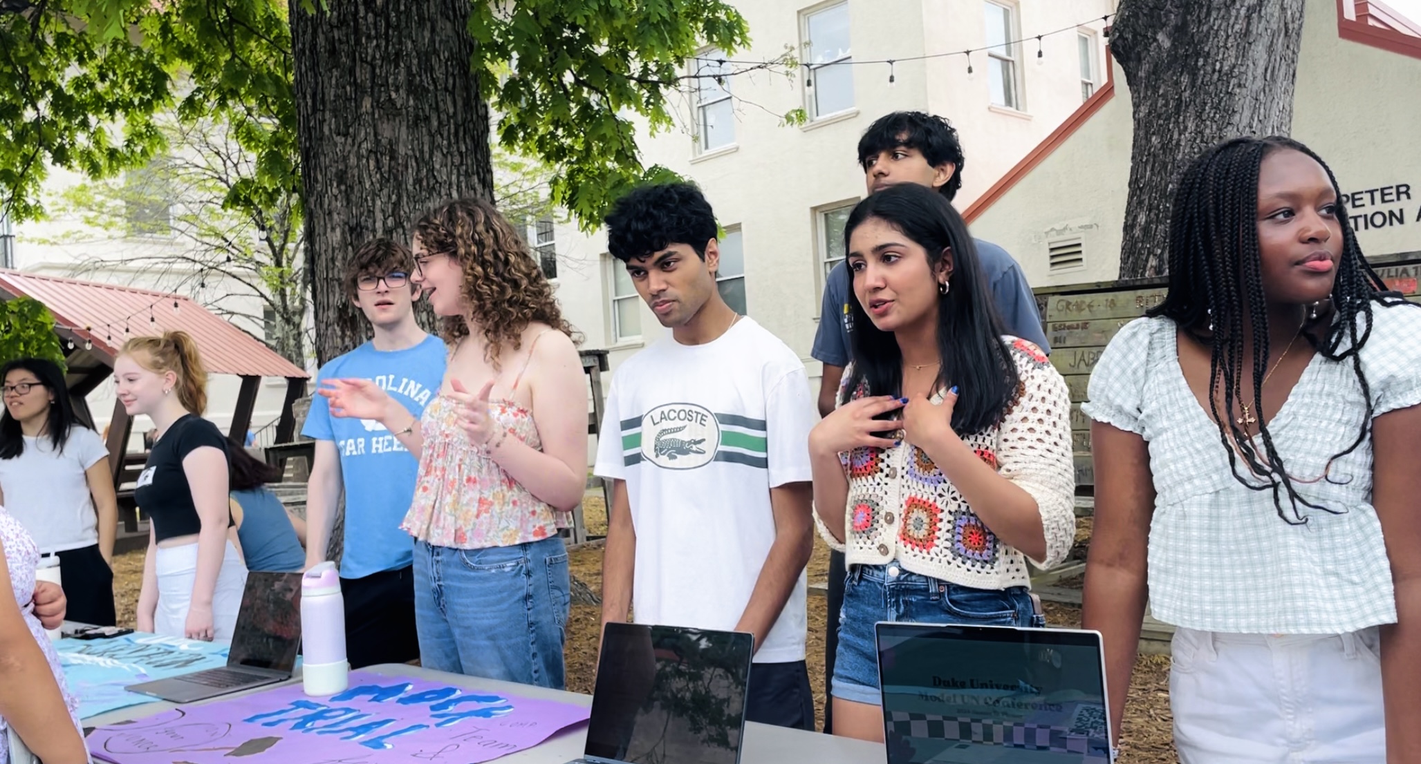 Welcome Day Orients Incoming NCSSM-Durham Students to Club Fair by Classes of ’24 and ’25